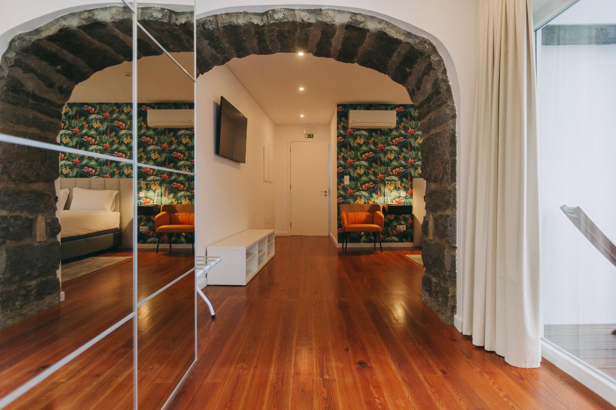 Azores Inn - Family Suites Ponta Delgada  Room photo